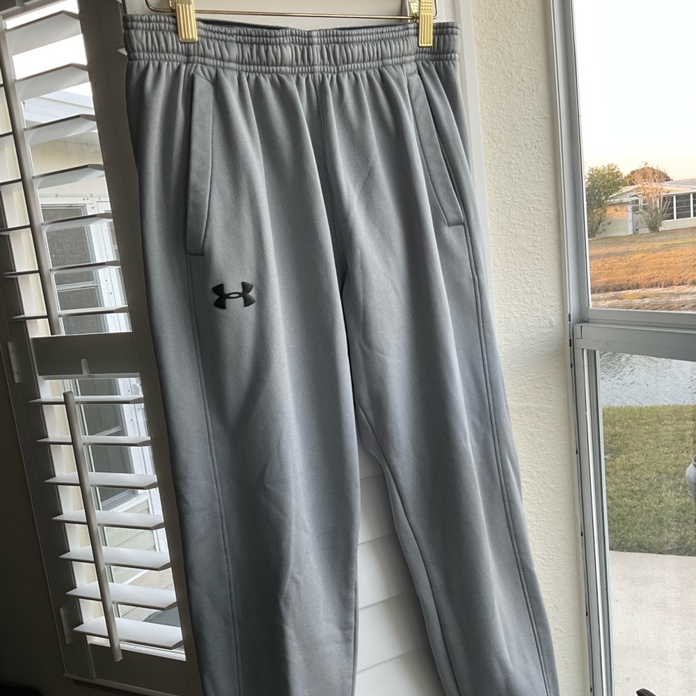 Men’s Under Armour Fleece Lined Joggers, Tapered Leg, Gray, Medium, EUC